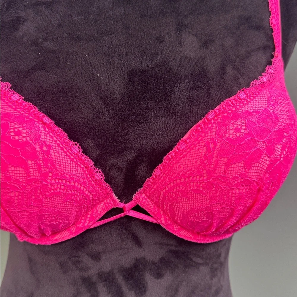 Victoria secrets pink lace bra 32C - Picture 3 of 9